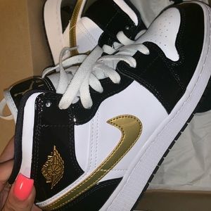 Jordan 1 mid se